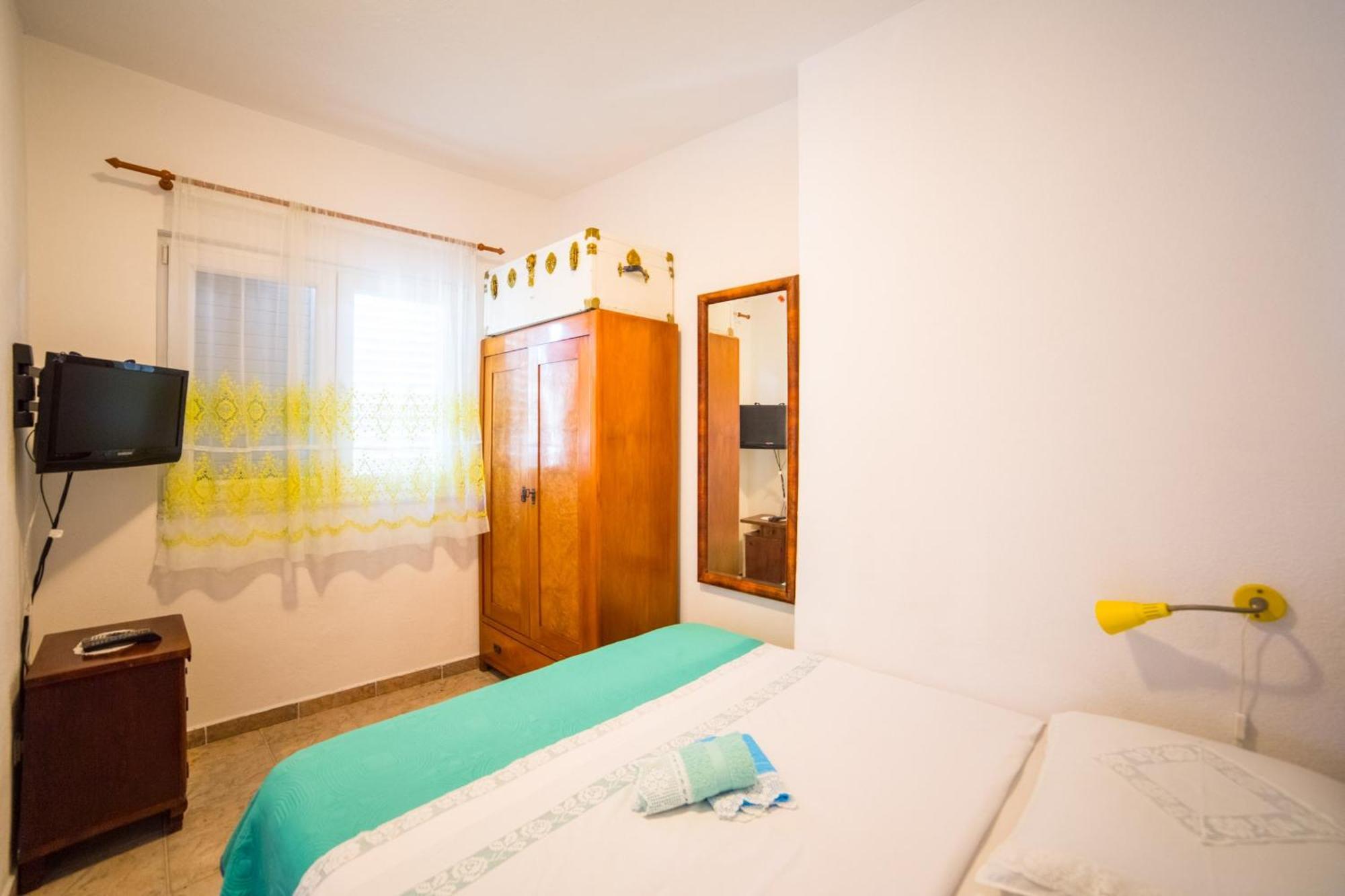 Apartmani Kala Podgora Værelse billede